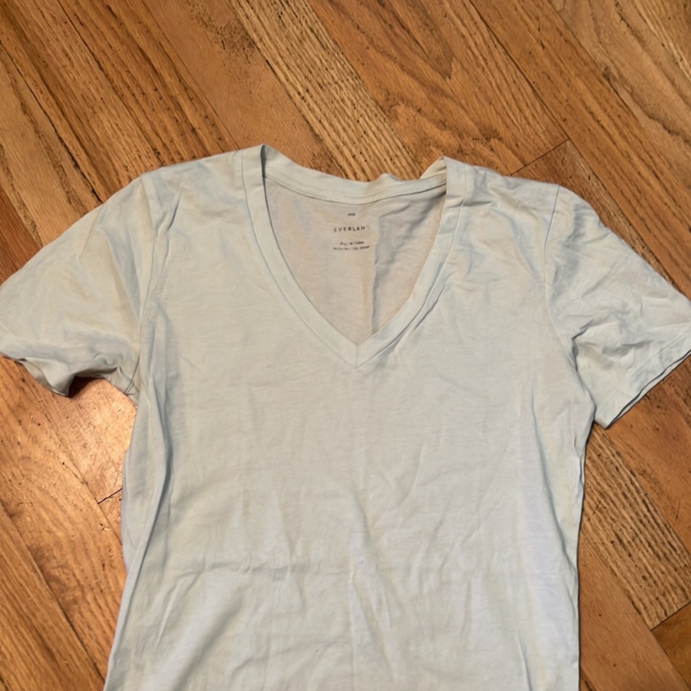 Everlane tee - Picture 2 of 3